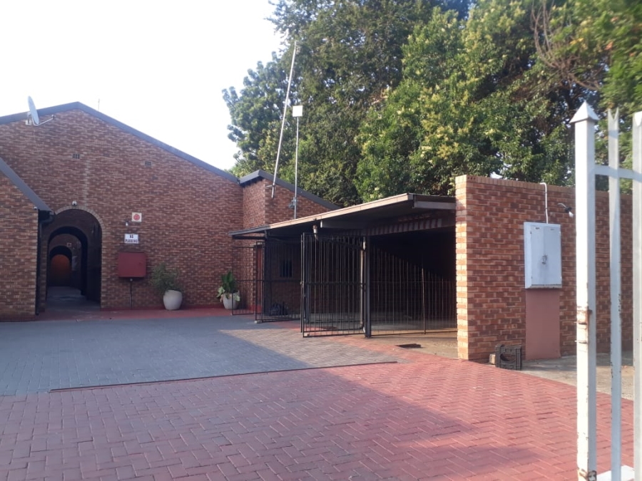 2 Bedroom Property for Sale in Rustenburg Central North West